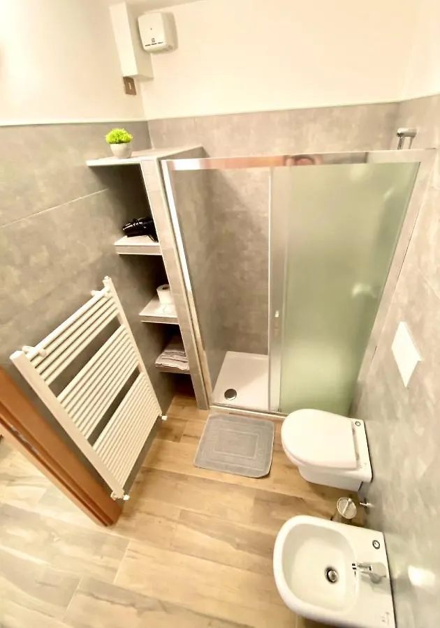 Leone Apartment فيرونا