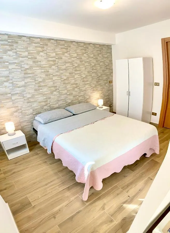 Leone Apartment فيرونا