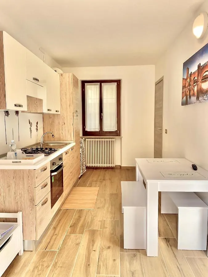 Contatos de Leone Apartment Verona